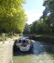 a-lock-on-the-canal-du-midi-malcolm-king_23148491590_o