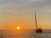 Sailing-to-sunset